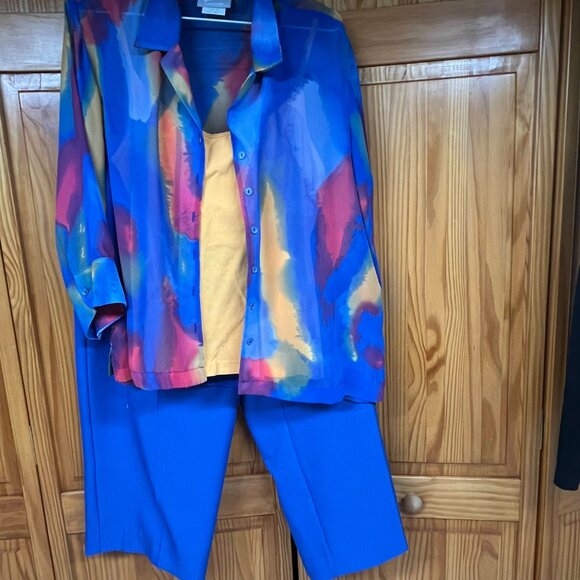 3-piece colorful bundle pant, tank top and Colorful blouse - Picture 9 of 12